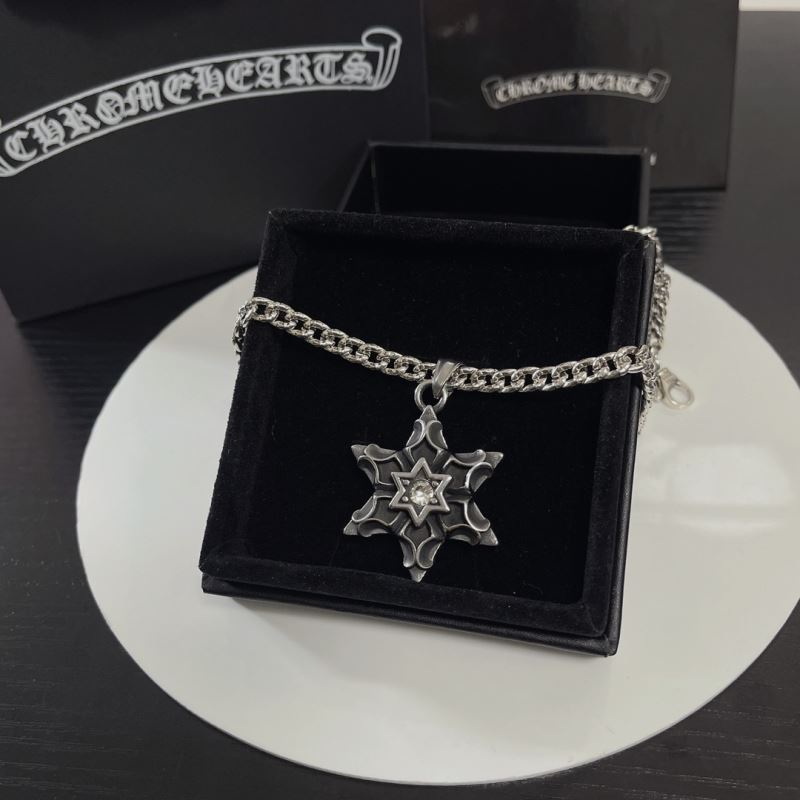 Ch**me He**ts necklaces